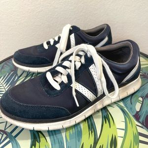 Vionic “Nana” navy satin and suede sneakers size 7.5, more like a size 7